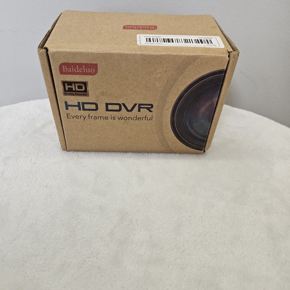 Black Dash Cam with Suction Mount - Picture 3 of 10